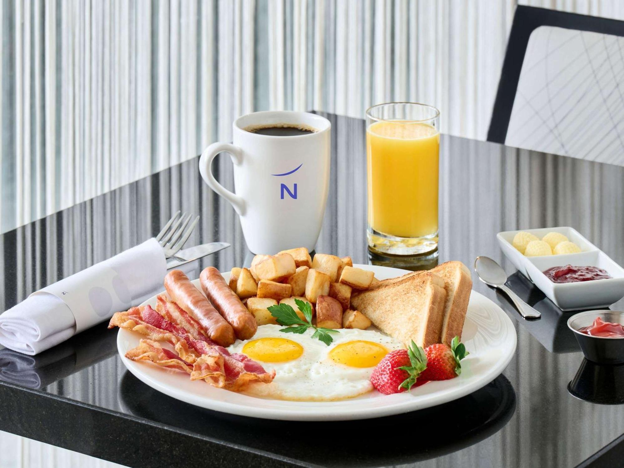 Novotel Toronto North York Eksteriør billede